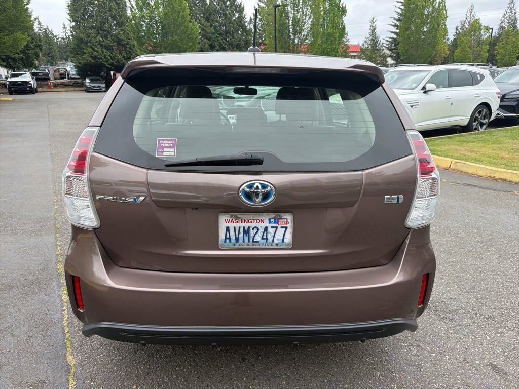 Used 2015 Toyota Prius V Five FWD image 4