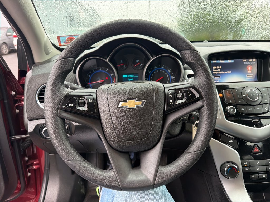 Used 2016 Chevrolet Cruze LT FWD image 16