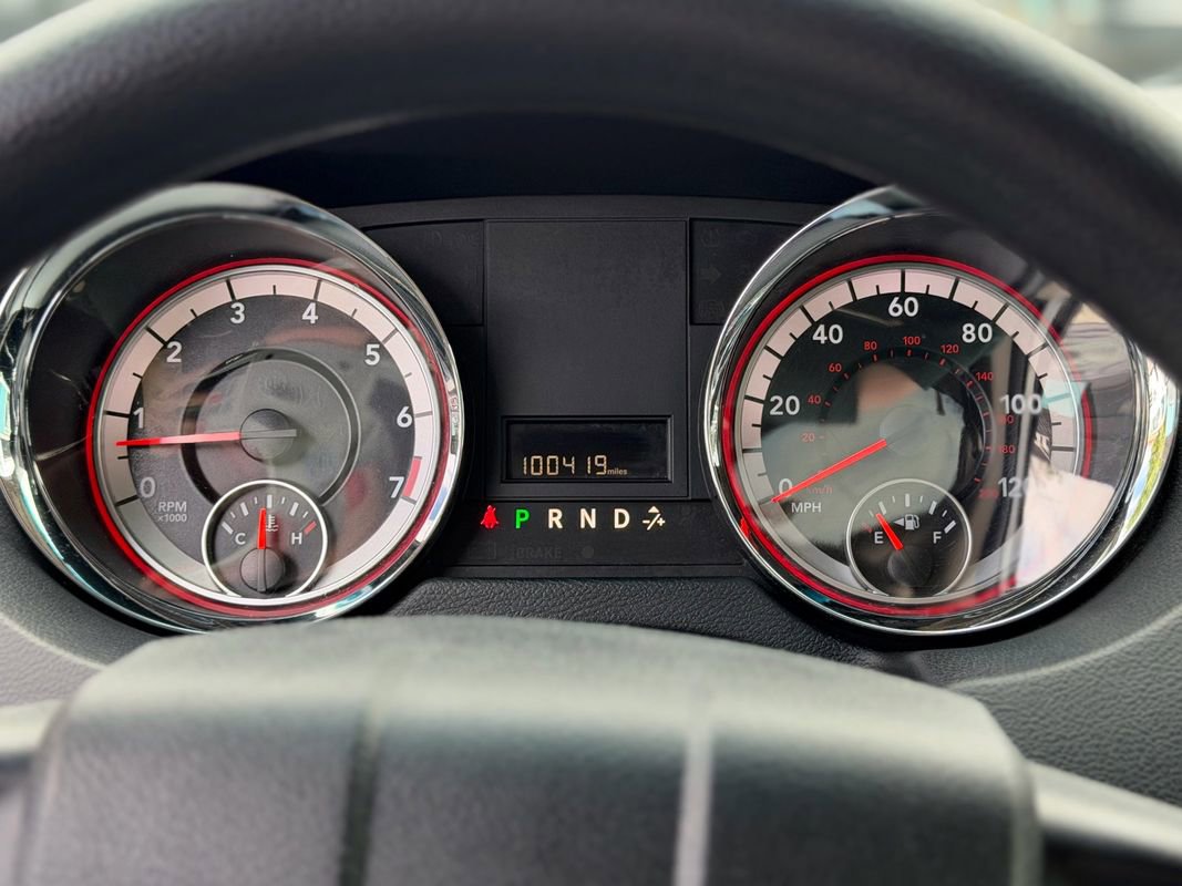 Used 2016 Dodge Grand Caravan SXT FWD image 14