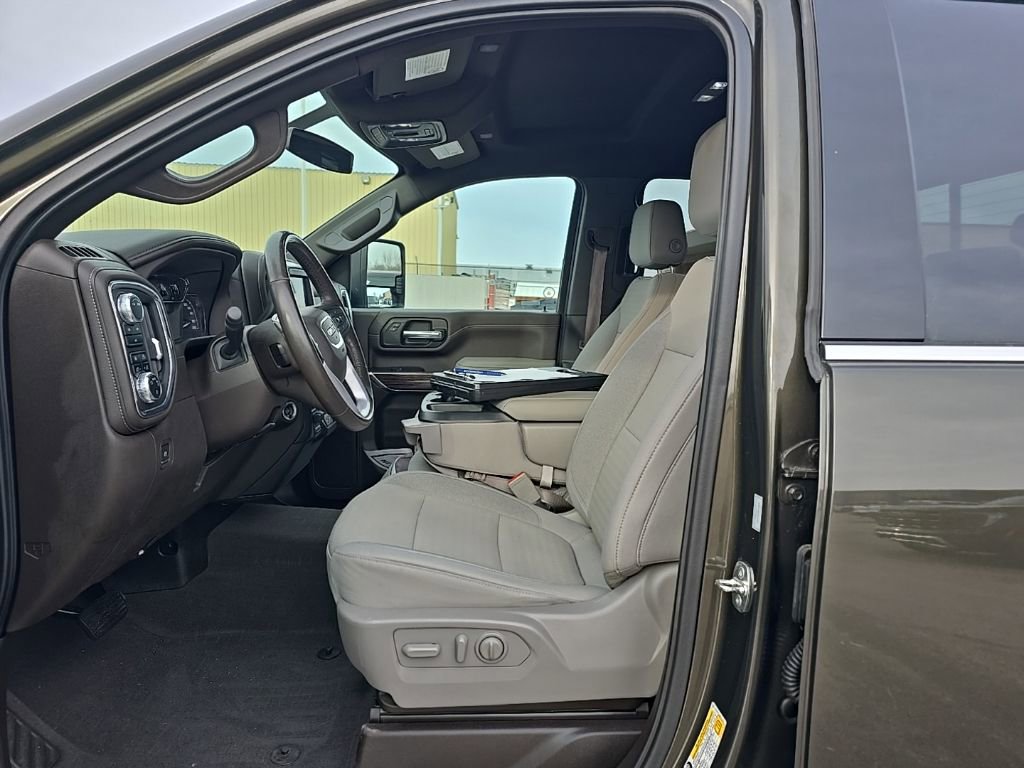 Used 2022 GMC Sierra 2500 SLE w/ SLE Convenience Package image 9