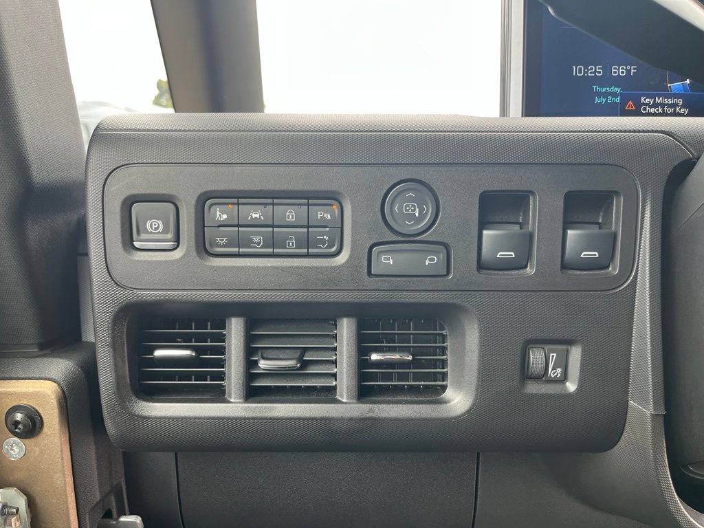 Used 2024 Chevrolet Brightdrop 600 w/ Commercial Equipment Package AWD/4WD image 24