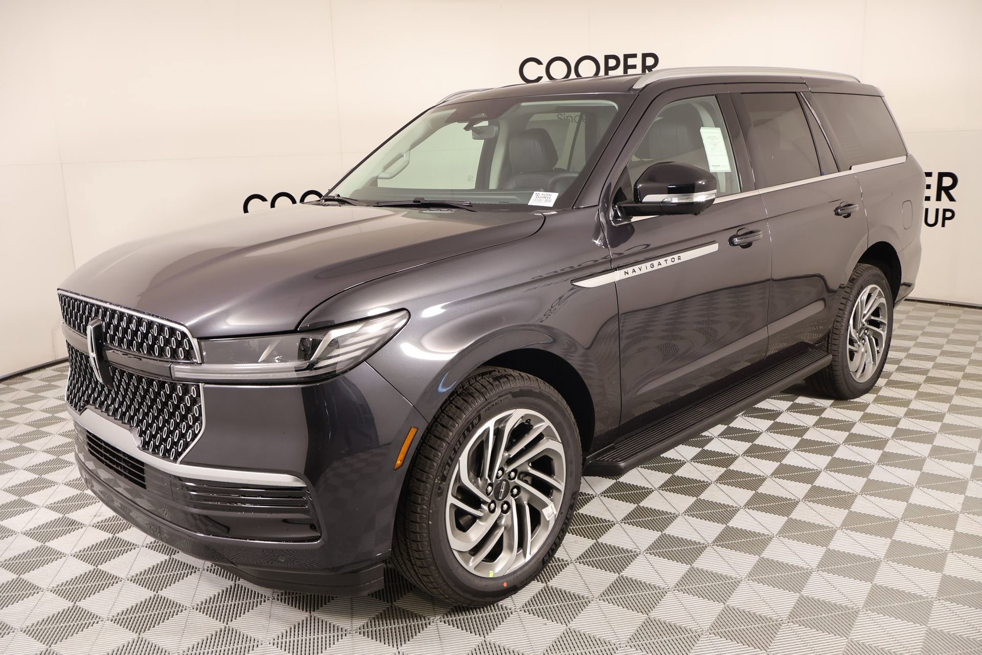 New 2026 Lincoln Navigator Premiere image 10