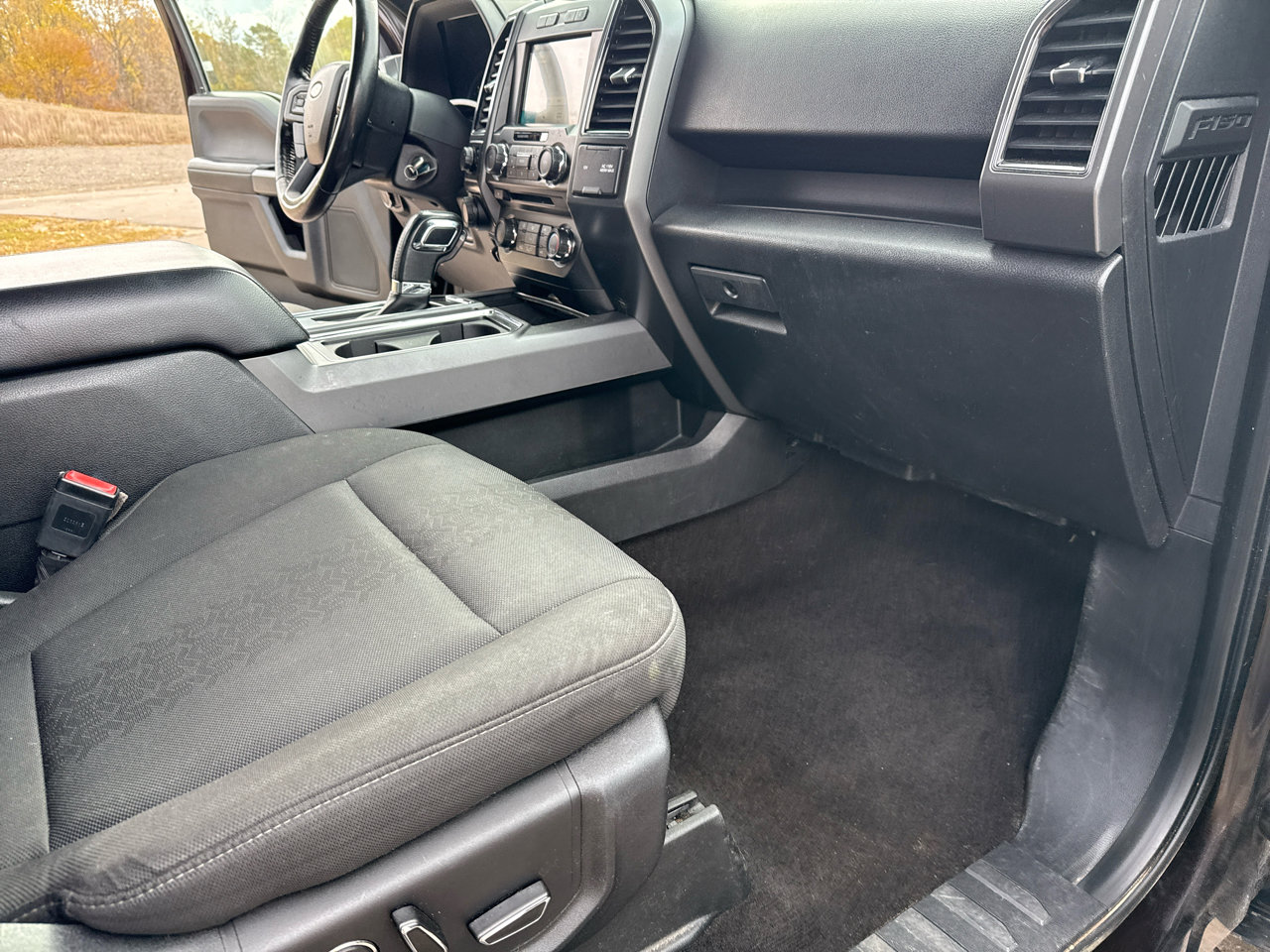 Used 2018 Ford F150 XLT w/ Equipment Group 302A Luxury image 26