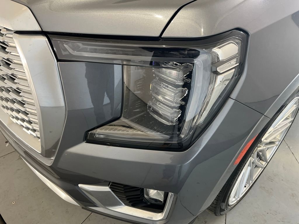 Used 2021 GMC Yukon Denali w/ Denali Premium Package image 57