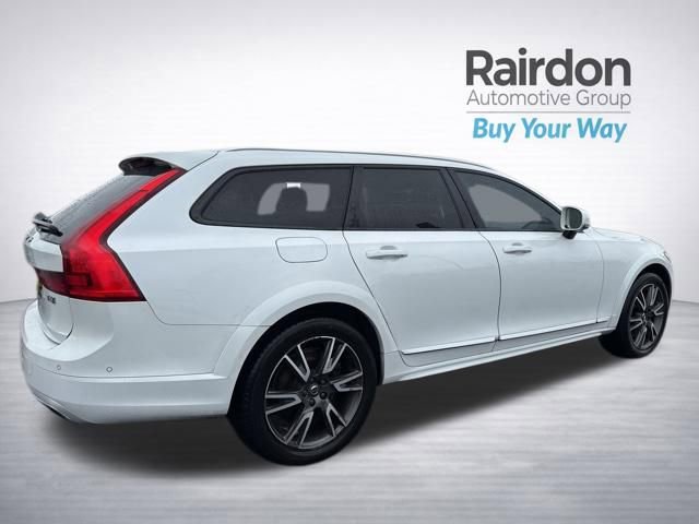 Used 2018 Volvo V90 T6 Cross Country w/ Convenience Package AWD/4WD image 37