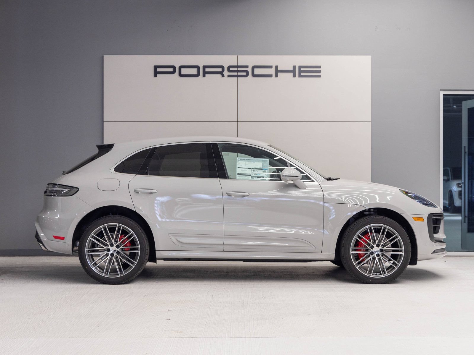 Certified 2026 Porsche Macan S AWD/4WD image 8