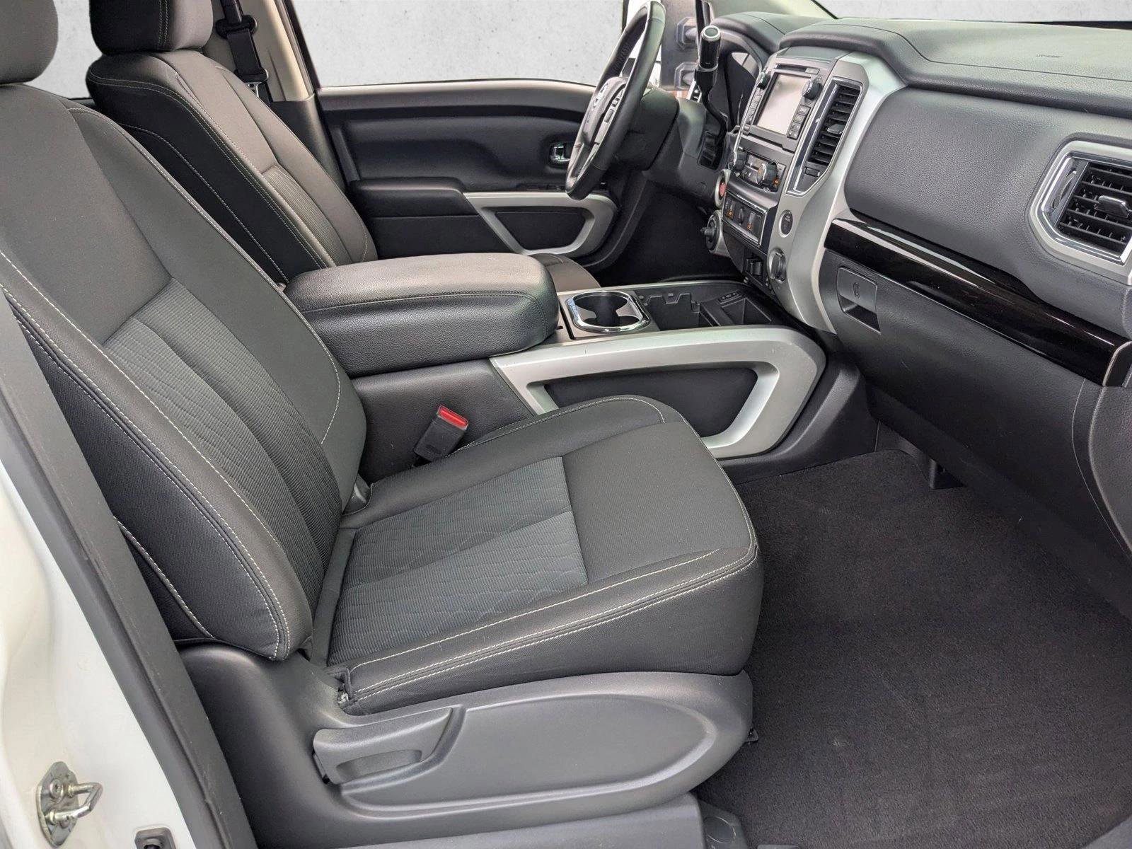 Used 2018 Nissan Titan SV w/ SV Convenience Package AWD/4WD image 20