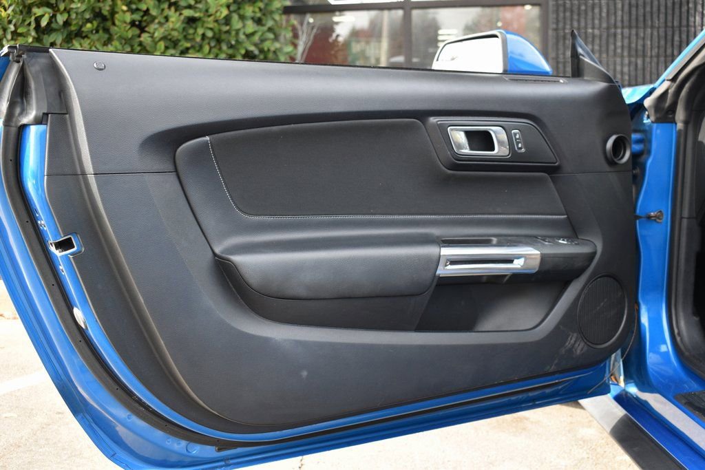 Used 2019 Ford Mustang Coupe image 25