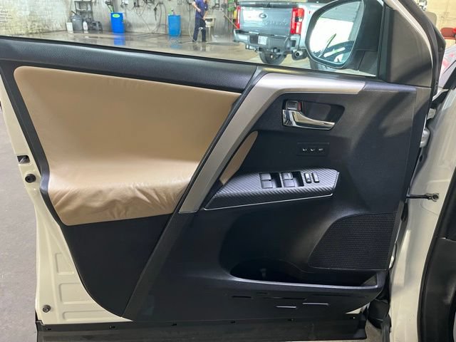 Used 2014 Toyota RAV4 Limited AWD/4WD image 12