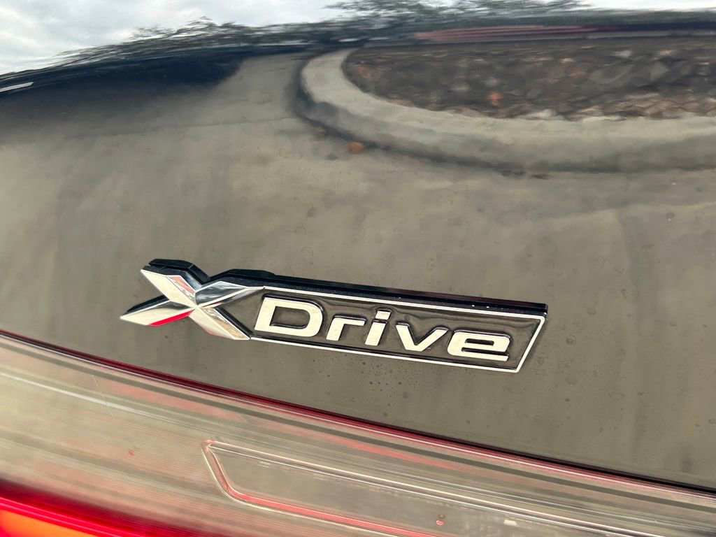 Used 2025 BMW 330i xDrive Sedan AWD/4WD image 13