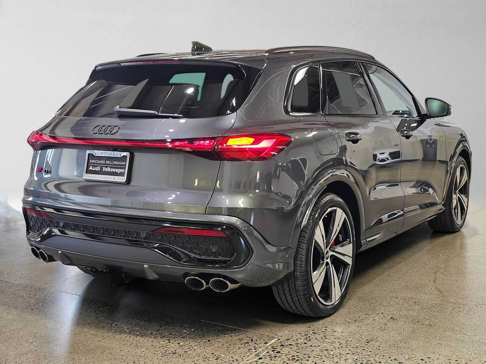 New 2026 Audi SQ5 Prestige AWD/4WD image 3