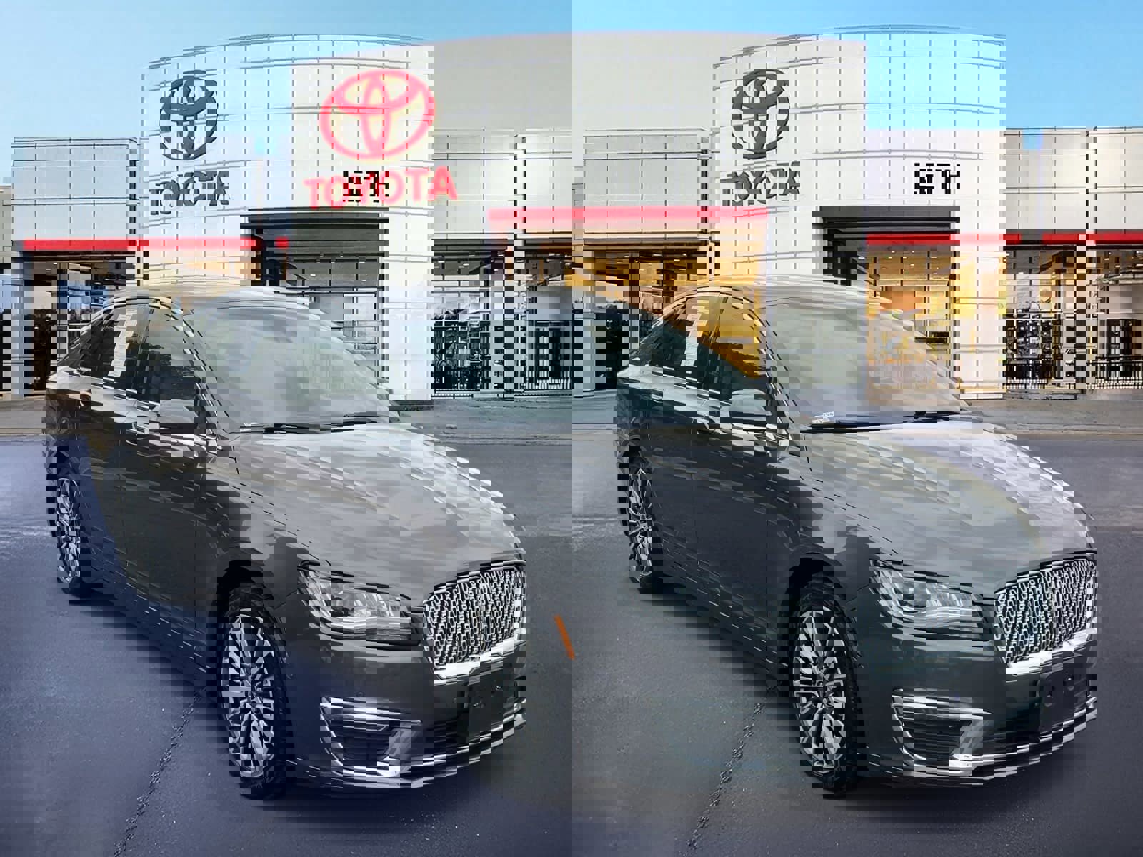 Used 2018 Lincoln MKZ Select w/ Technology Package image 3