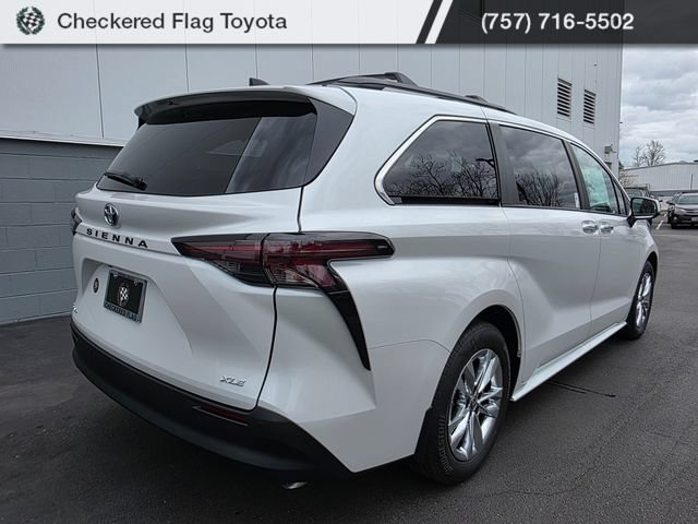 New 2026 Toyota Sienna XLE AWD/4WD image 3