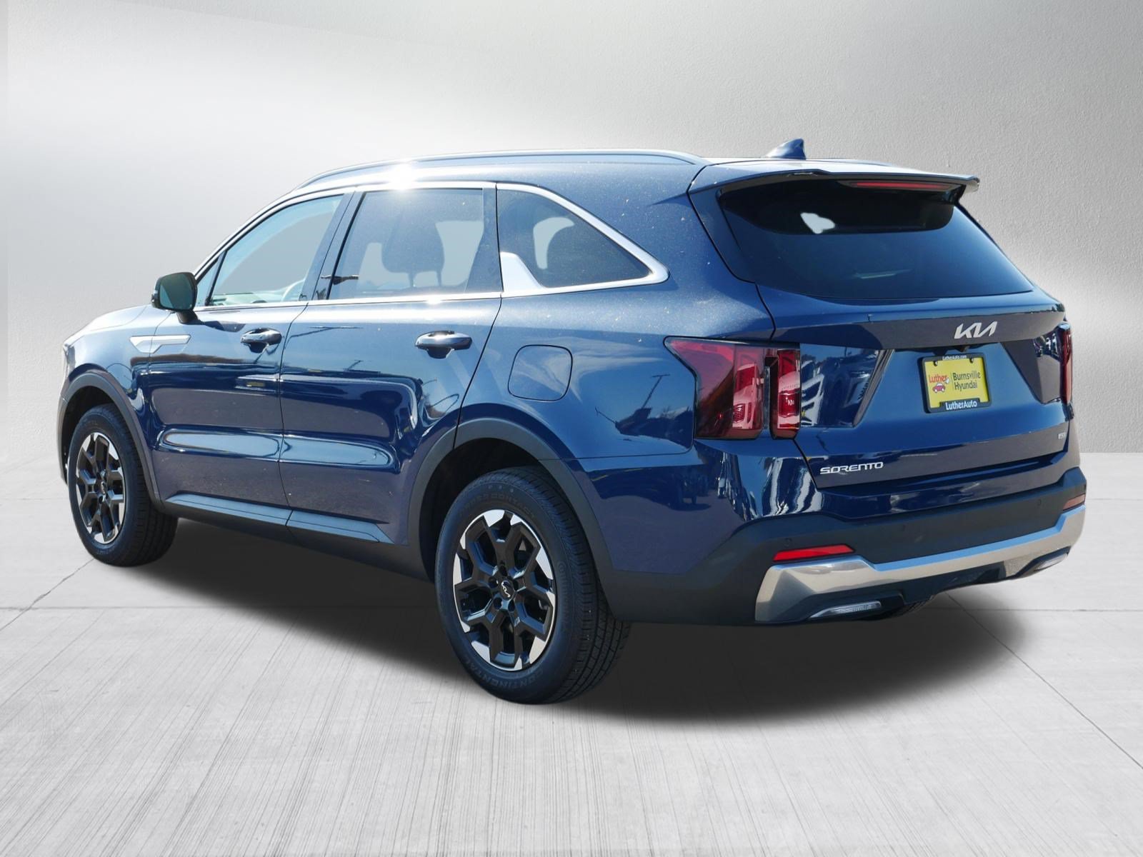 Used 2024 Kia Sorento S w/ Panoramic Sunroof Package AWD/4WD image 5