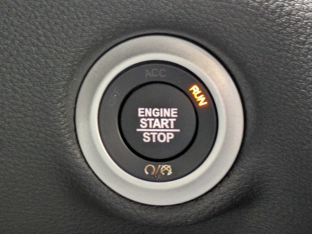 New 2026 Chrysler Pacifica Select FWD image 30