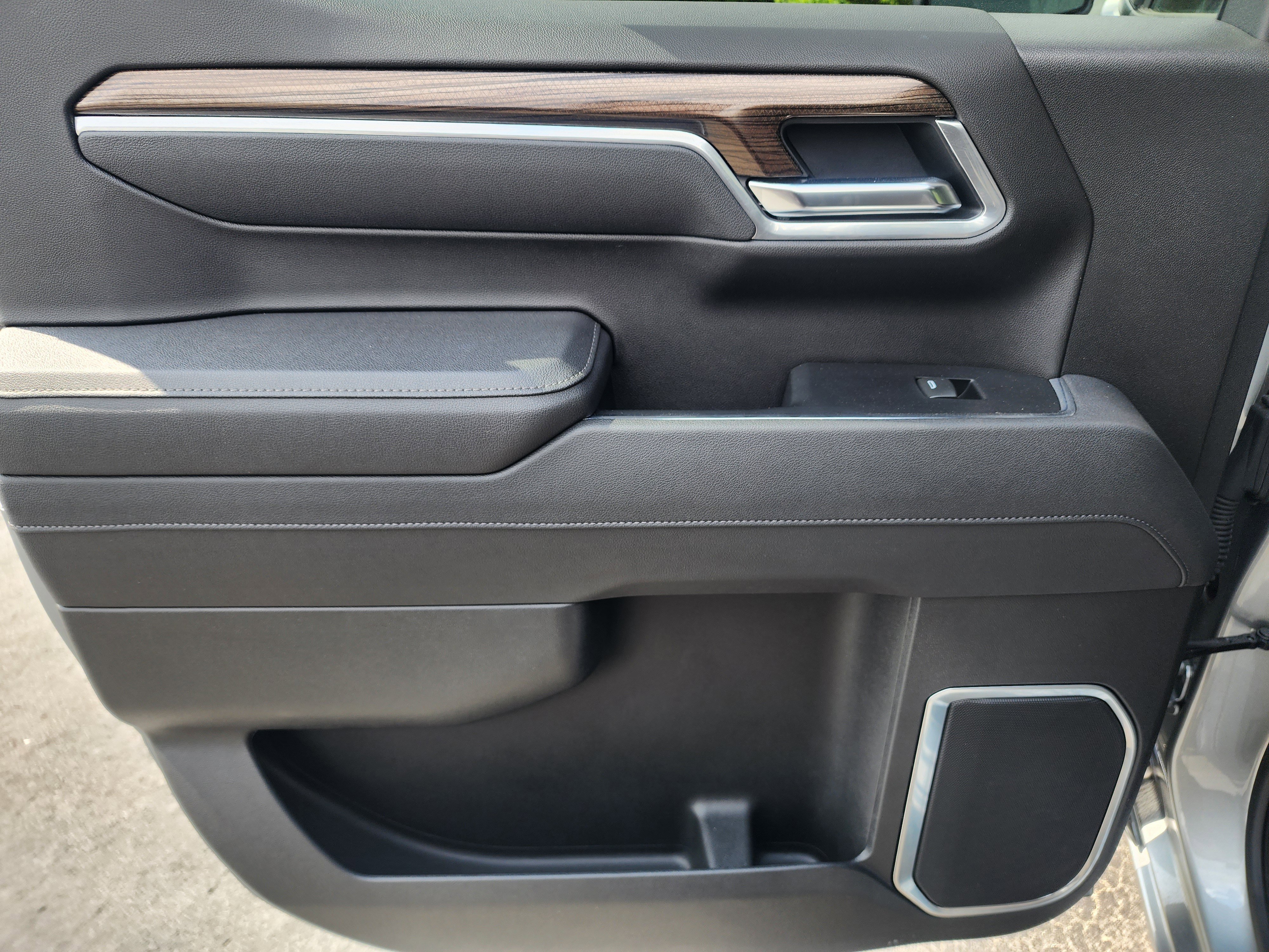 Used 2025 Chevrolet Silverado 1500 RST w/ Protection Package image 17