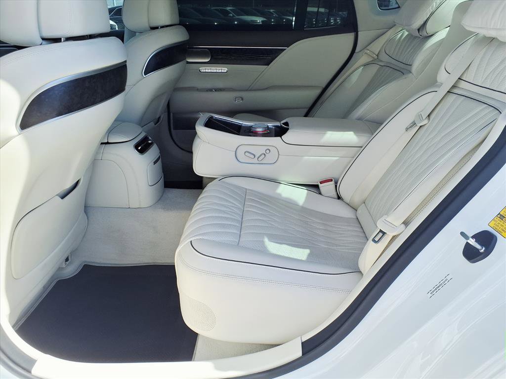 Certified 2024 Genesis G90 3.5T image 17