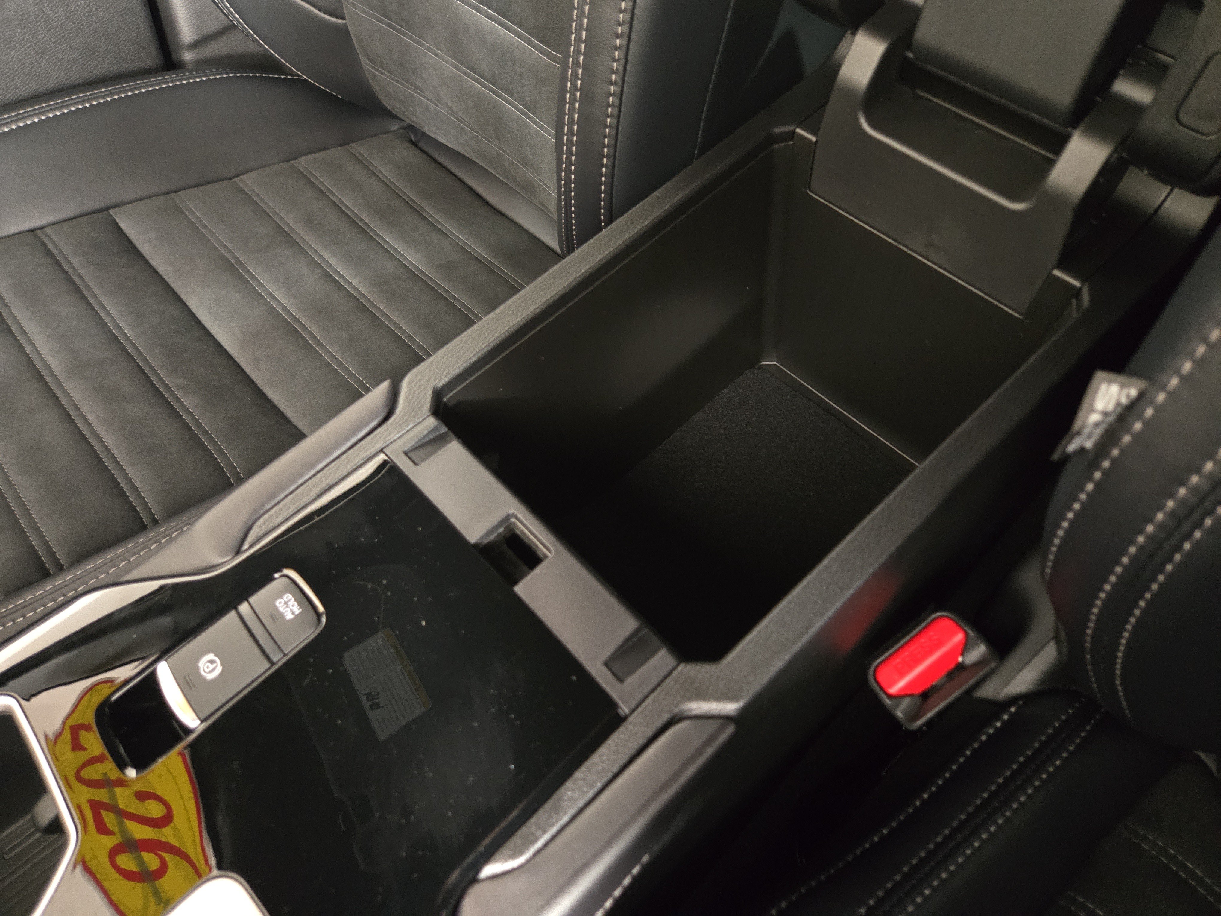 New 2026 Mitsubishi Outlander LE AWD/4WD image 29