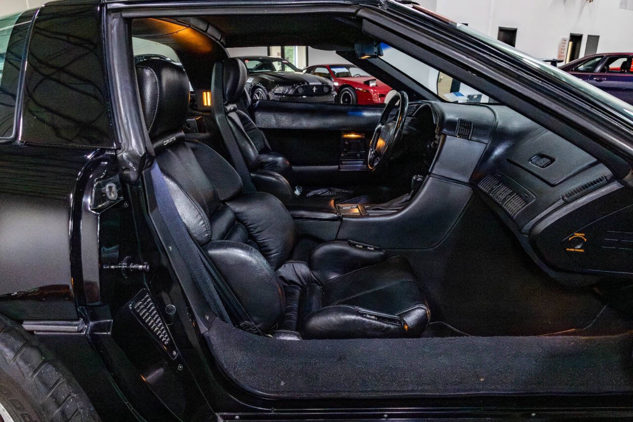 Used 1990 Chevrolet Corvette Coupe RWD image 40