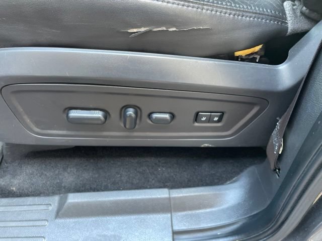 Used 2012 Lincoln Navigator 4WD image 24
