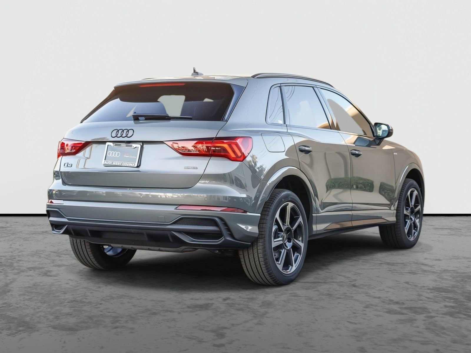 New 2025 Audi Q3 2.0T Premium Plus image 8