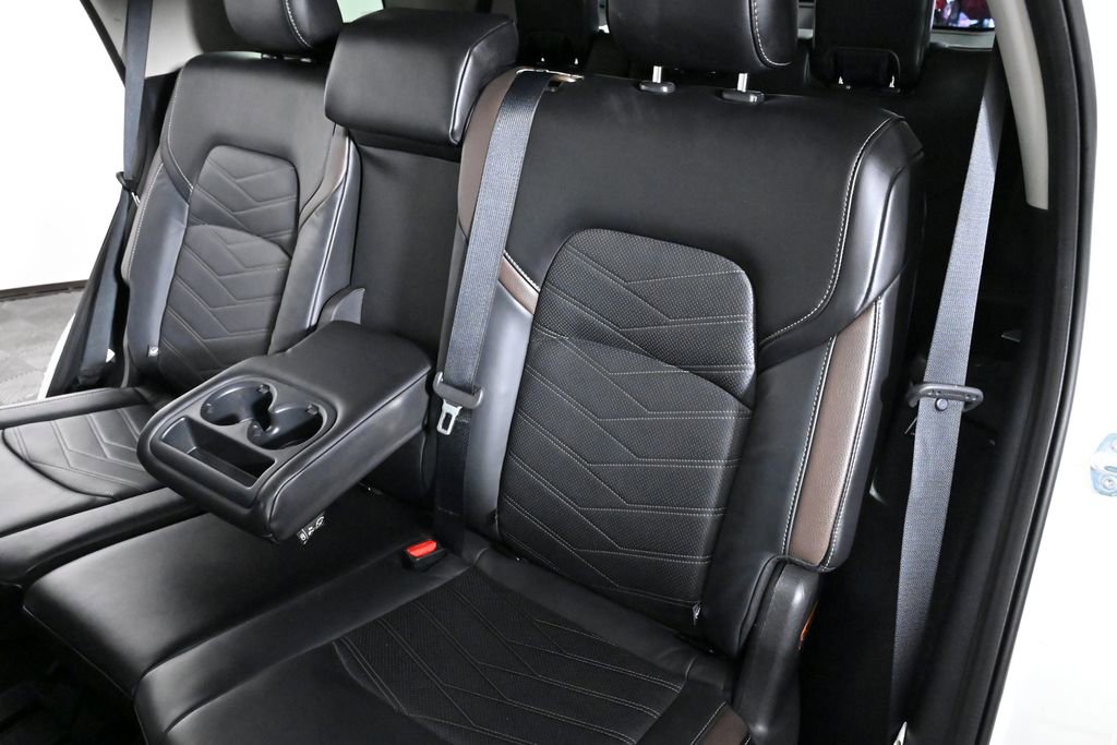 Used 2022 Nissan Pathfinder Platinum w/ Cargo Package image 26