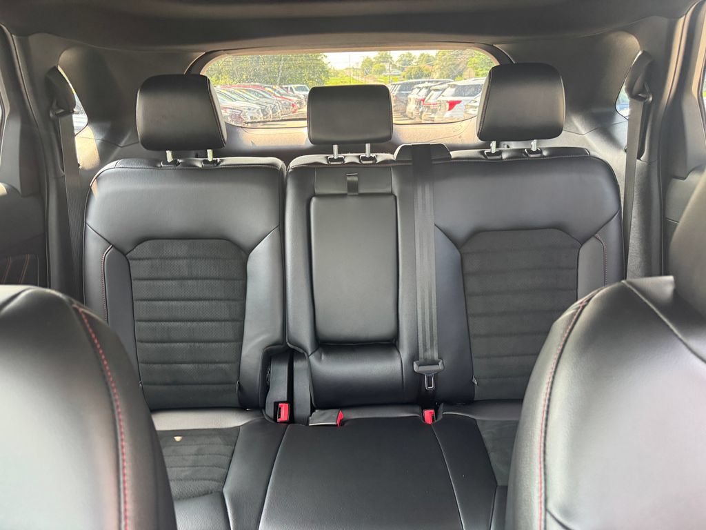 Used 2023 Ford Edge ST-Line w/ Class II Trailer Tow Package AWD/4WD image 22