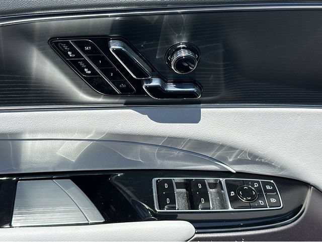 New 2026 Cadillac Lyriq Luxury w/ LPO, Floor Liner Package AWD/4WD image 30