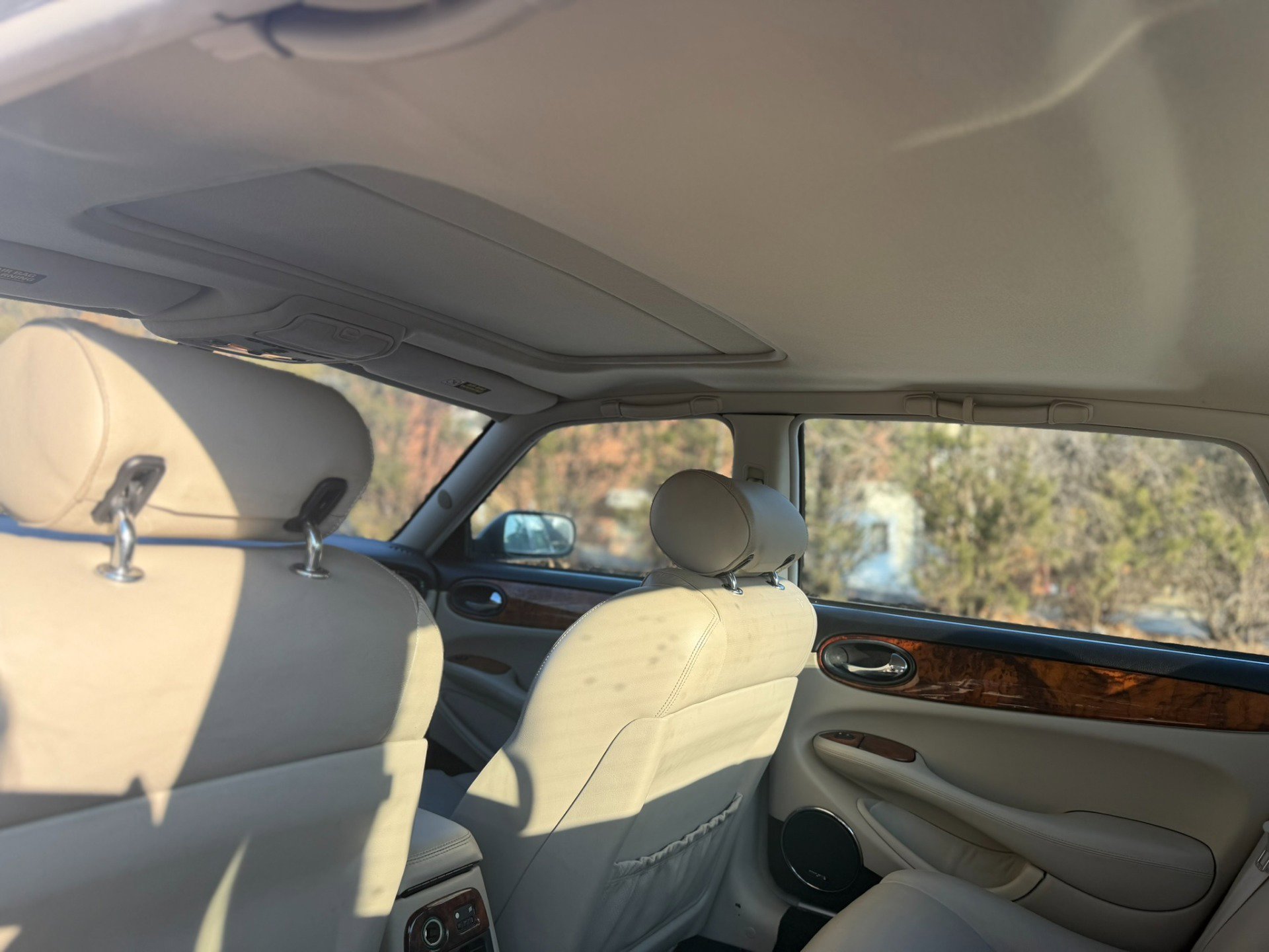 Used 2002 Jaguar XJ8 image 17