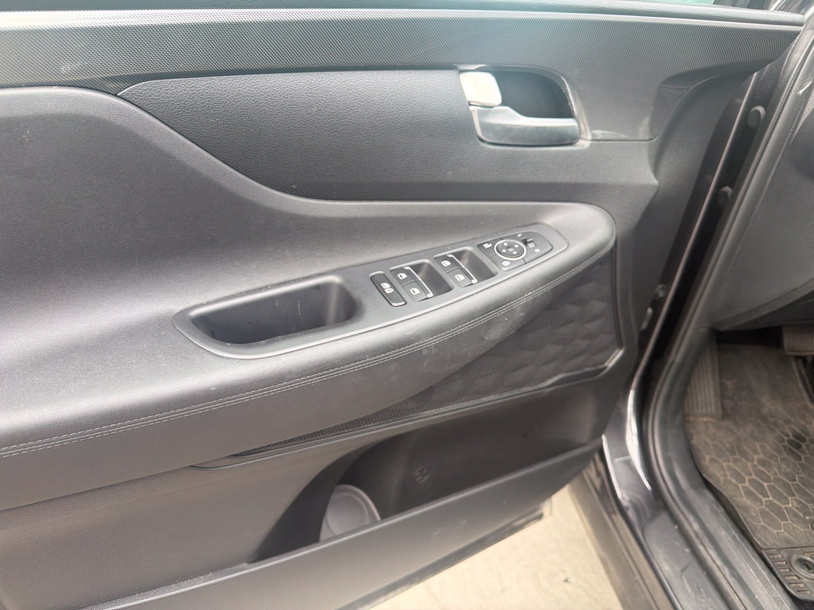 Certified 2023 Hyundai Santa Fe SEL w/ Cargo Package FWD image 13