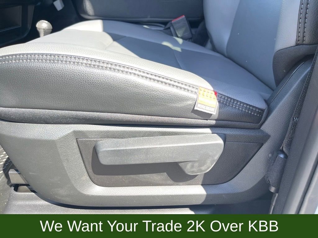 Used 2024 RAM 2500 Tradesman w/ Chrome Appearance Group image 9