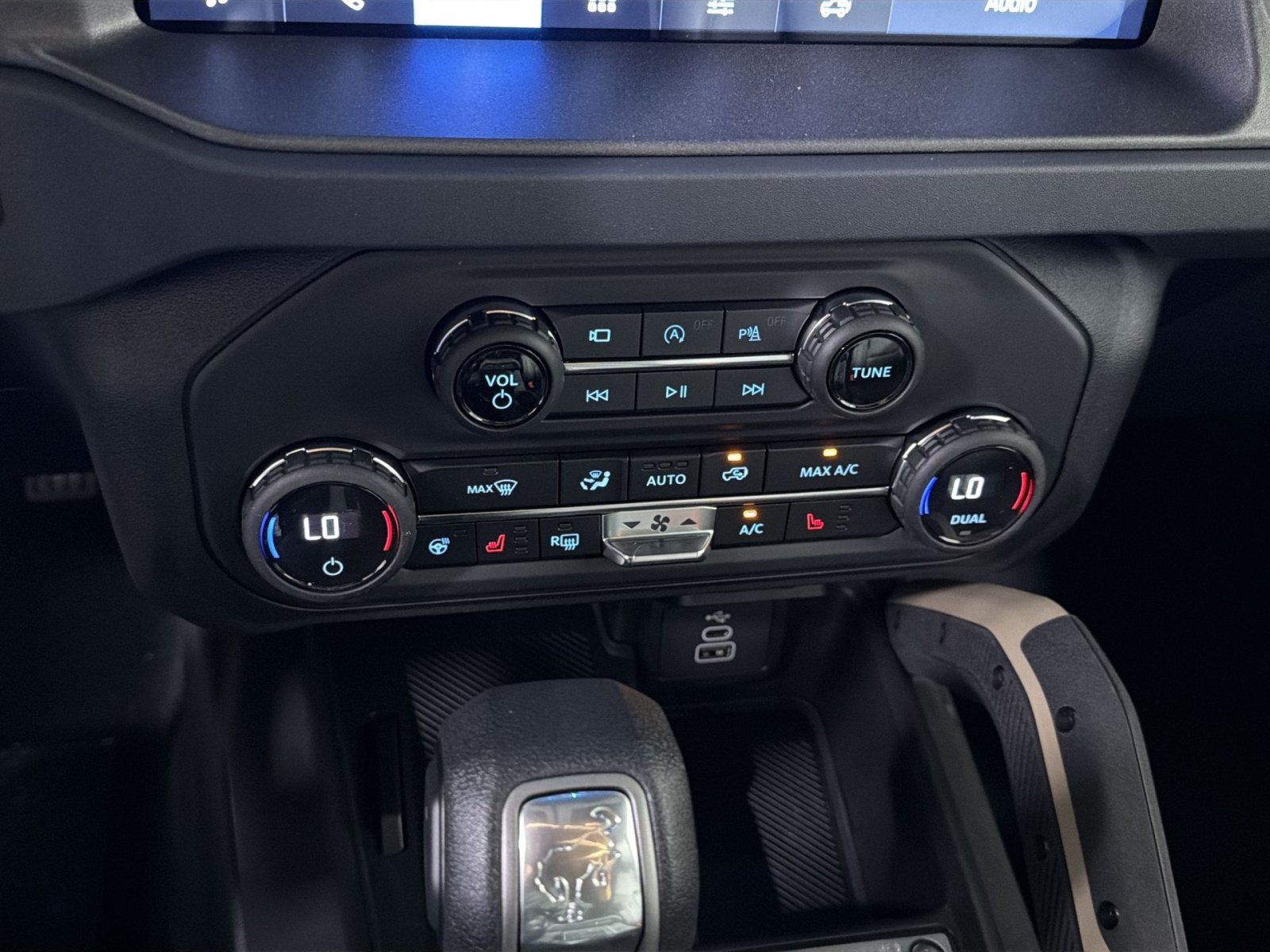 New 2026 Ford Bronco Badlands AWD/4WD image 23