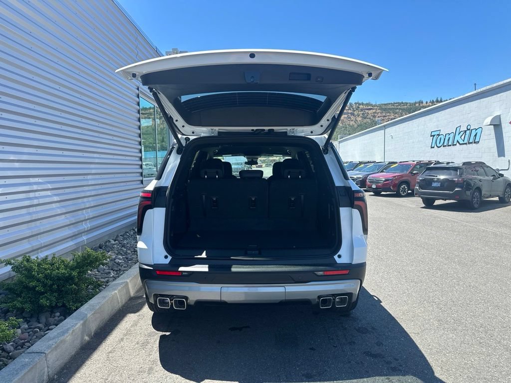 New 2026 Chevrolet Traverse LT w/ LPO, Floor Liner Package AWD/4WD image 4