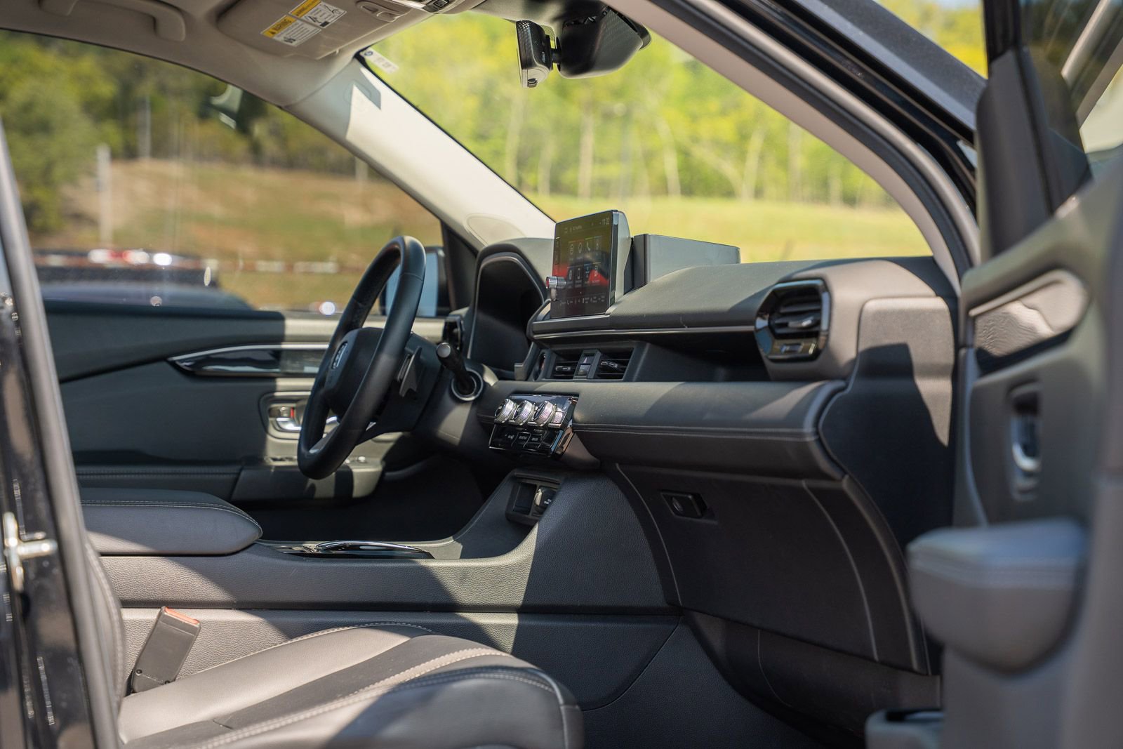 Used 2024 Honda Pilot Touring image 13