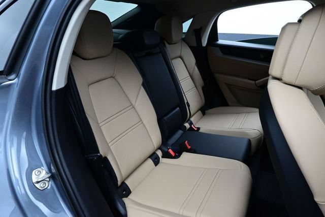 New 2026 Porsche Cayenne S AWD/4WD image 17