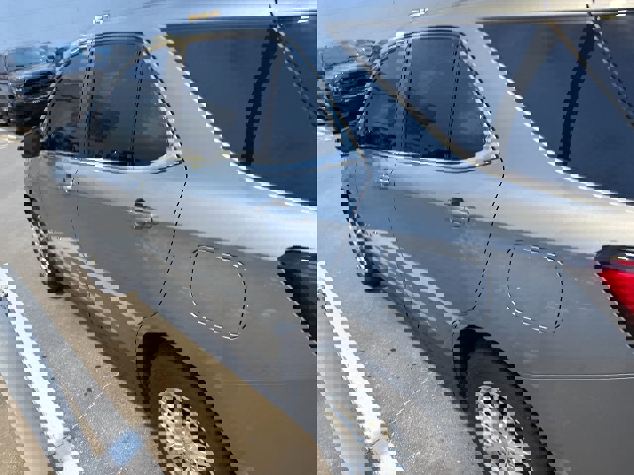 Used 2023 Chevrolet Equinox LT image 6