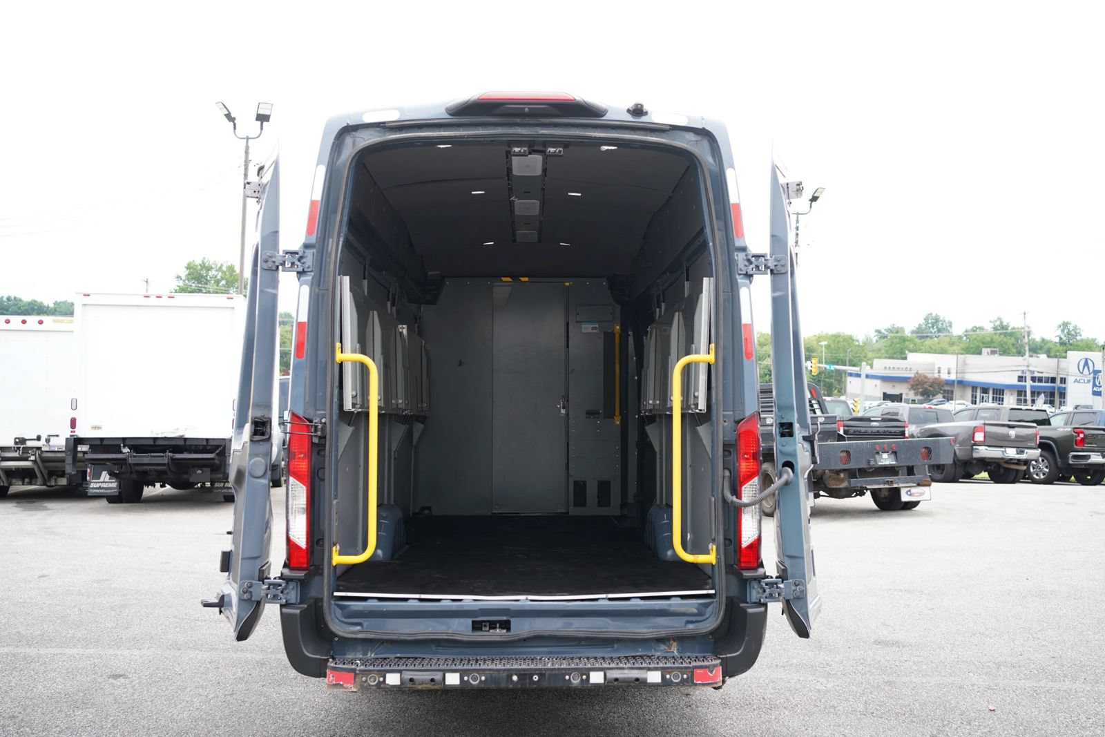 Used 2020 Ford Transit 250 148 High Roof Extended RWD image 10