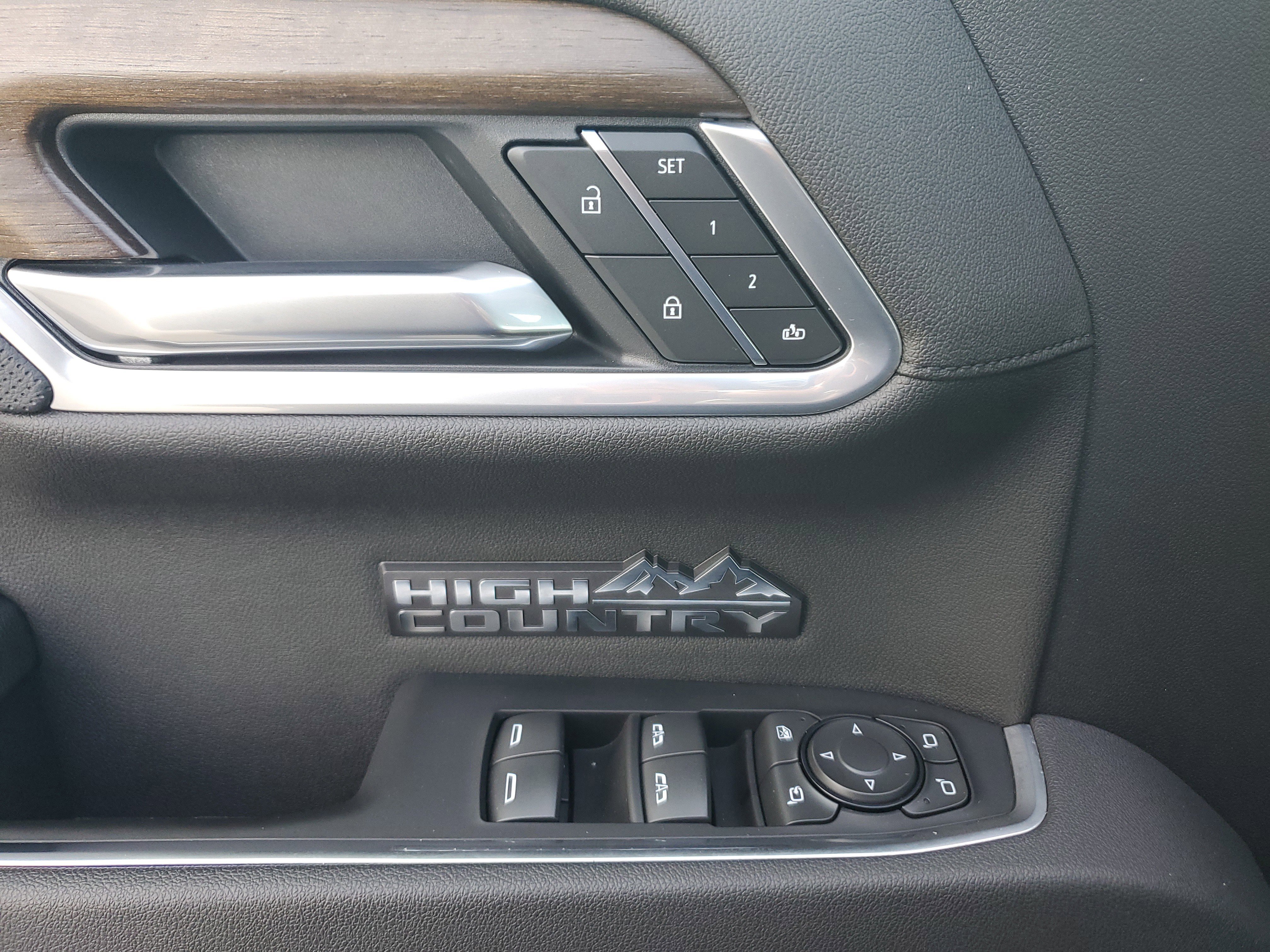 Used 2025 Chevrolet Silverado 1500 High Country image 22