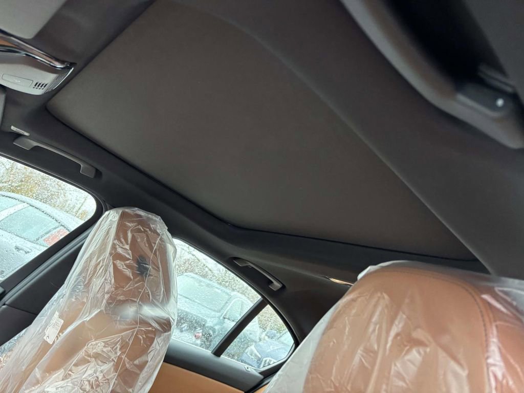 New 2026 BMW 330i xDrive Sedan w/ Premium Package image 18