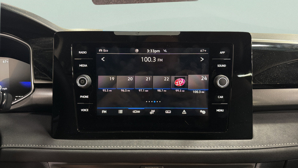 Certified 2025 Volkswagen Taos SE AWD/4WD image 34