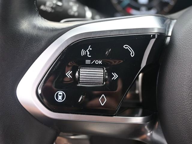 Used 2025 Jaguar F-PACE R-Dynamic S image 17