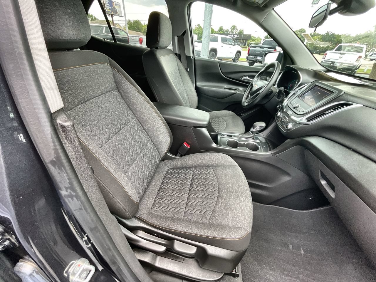 Used 2023 Chevrolet Equinox LT FWD image 27