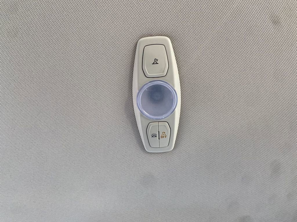 Used 2018 Ford Focus SE image 24