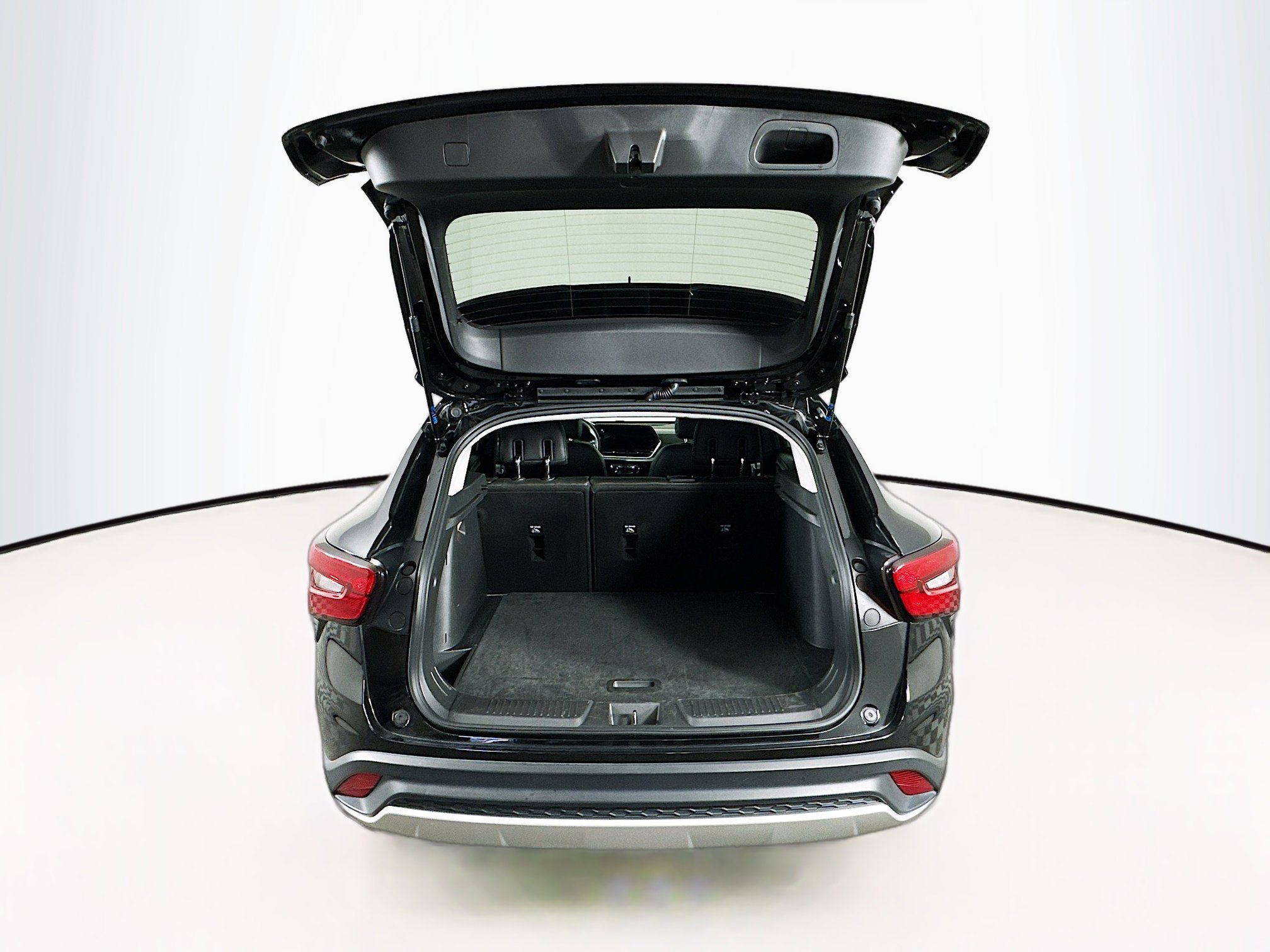 Used 2025 Chevrolet Trax LT FWD image 27