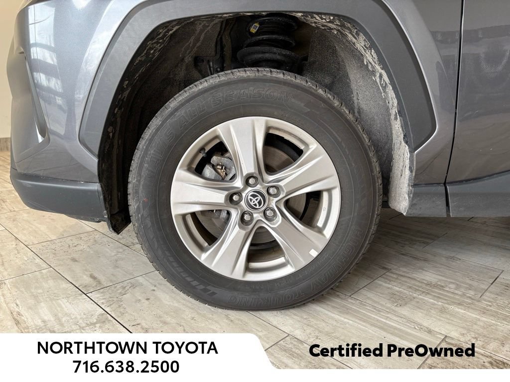 Used 2024 Toyota RAV4 XLE AWD/4WD image 28