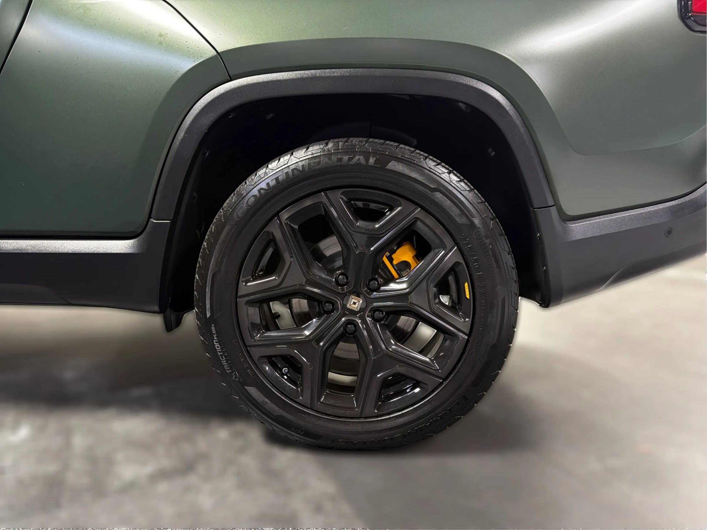 Used 2022 Rivian R1T Adventure image 24