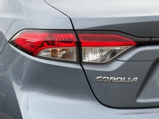 Used 2025 Toyota Corolla LE FWD image 6