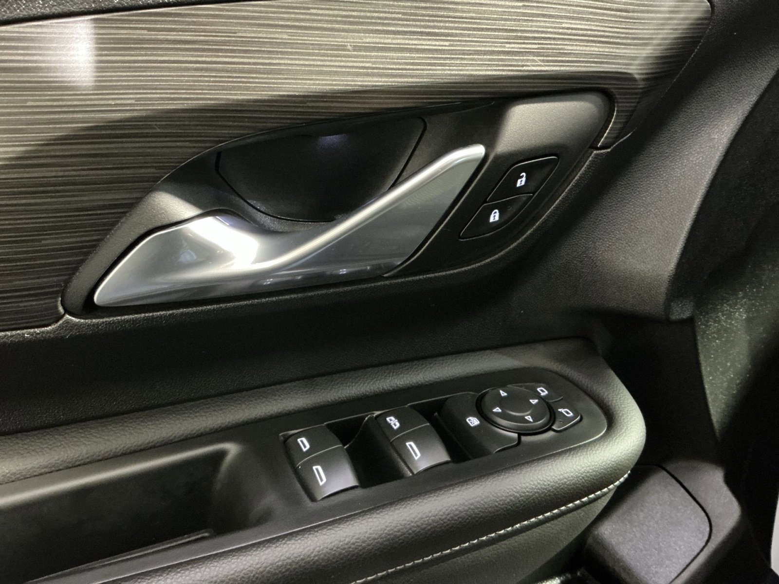 Used 2022 GMC Terrain SLE w/ Driver Convenience Package image 23