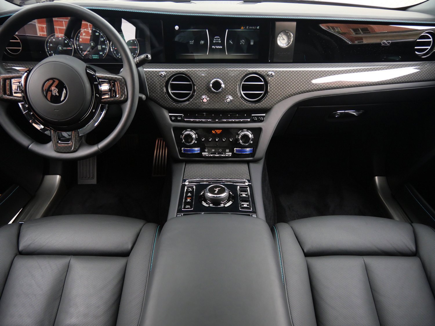 Used 2022 Rolls-Royce Ghost Black Badge image 4