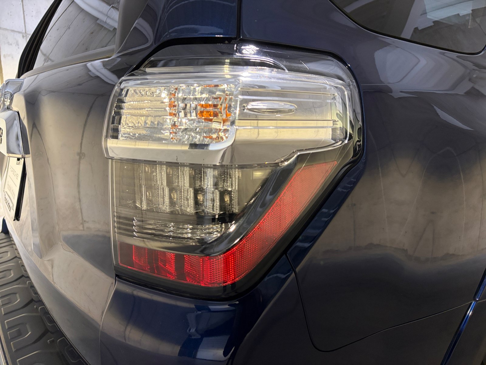 Used 2022 Toyota 4Runner Limited AWD/4WD image 15